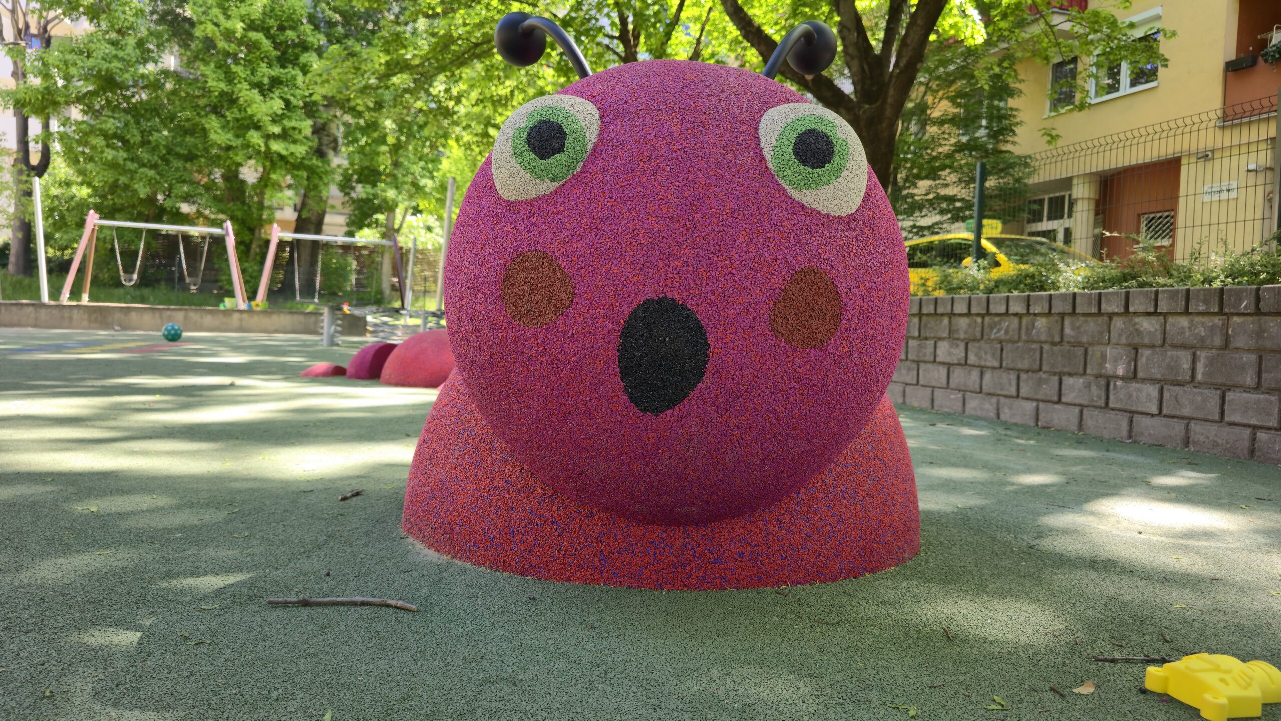 3D gumiállat worm, kukac, egyensúlyozó