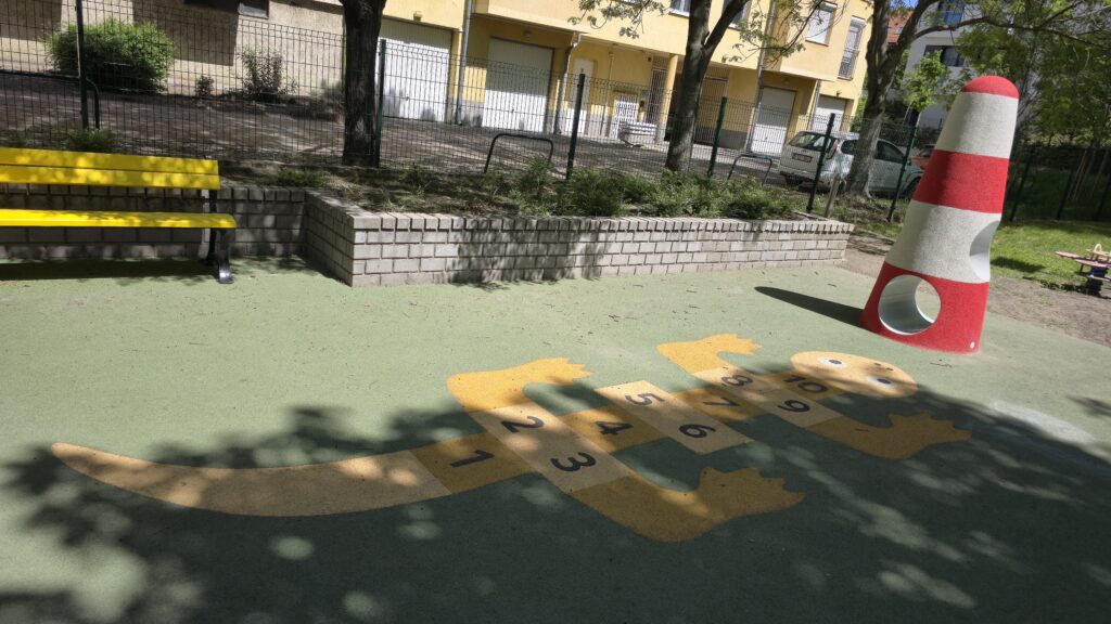 2D gumigrafika, ugróiskola, 3D gumi világítótorony, öntöttgumi burkolat